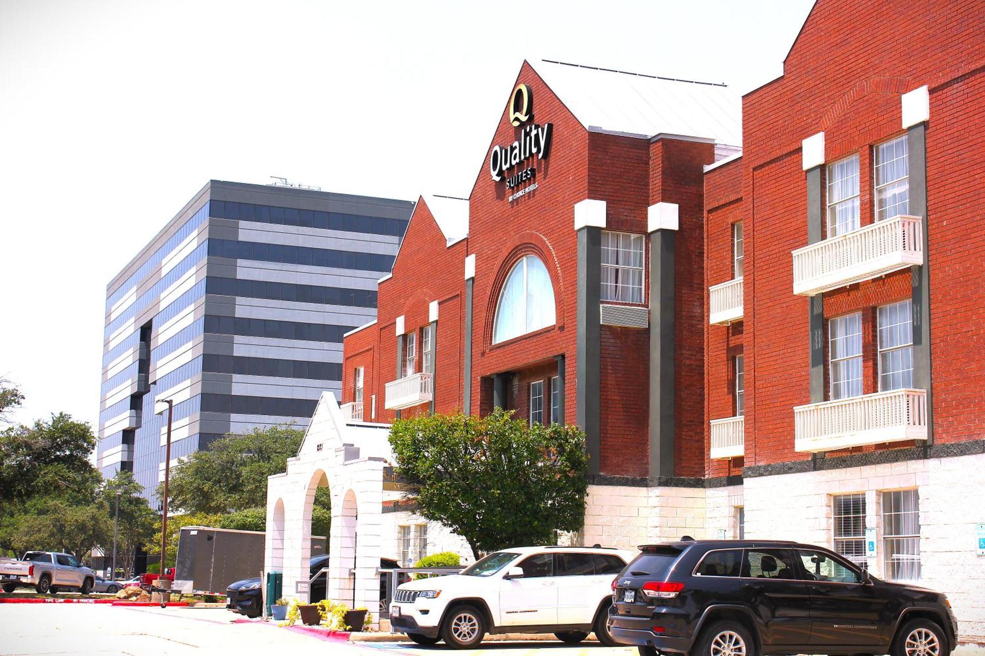 Quality Suites Irving-Las Colinas Exterior foto